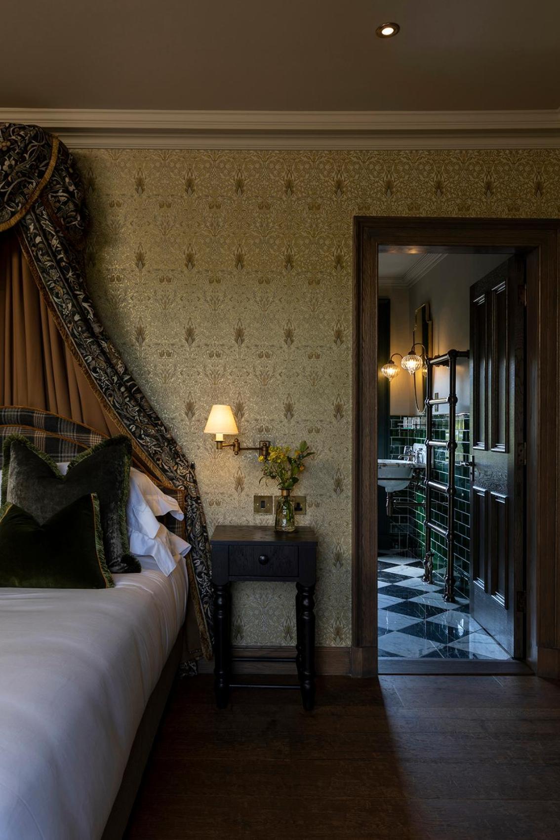 Kildrummy Inn Dış mekan fotoğraf